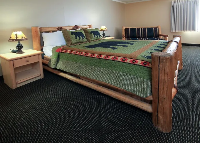 Yellowstone Pioneer Lodge