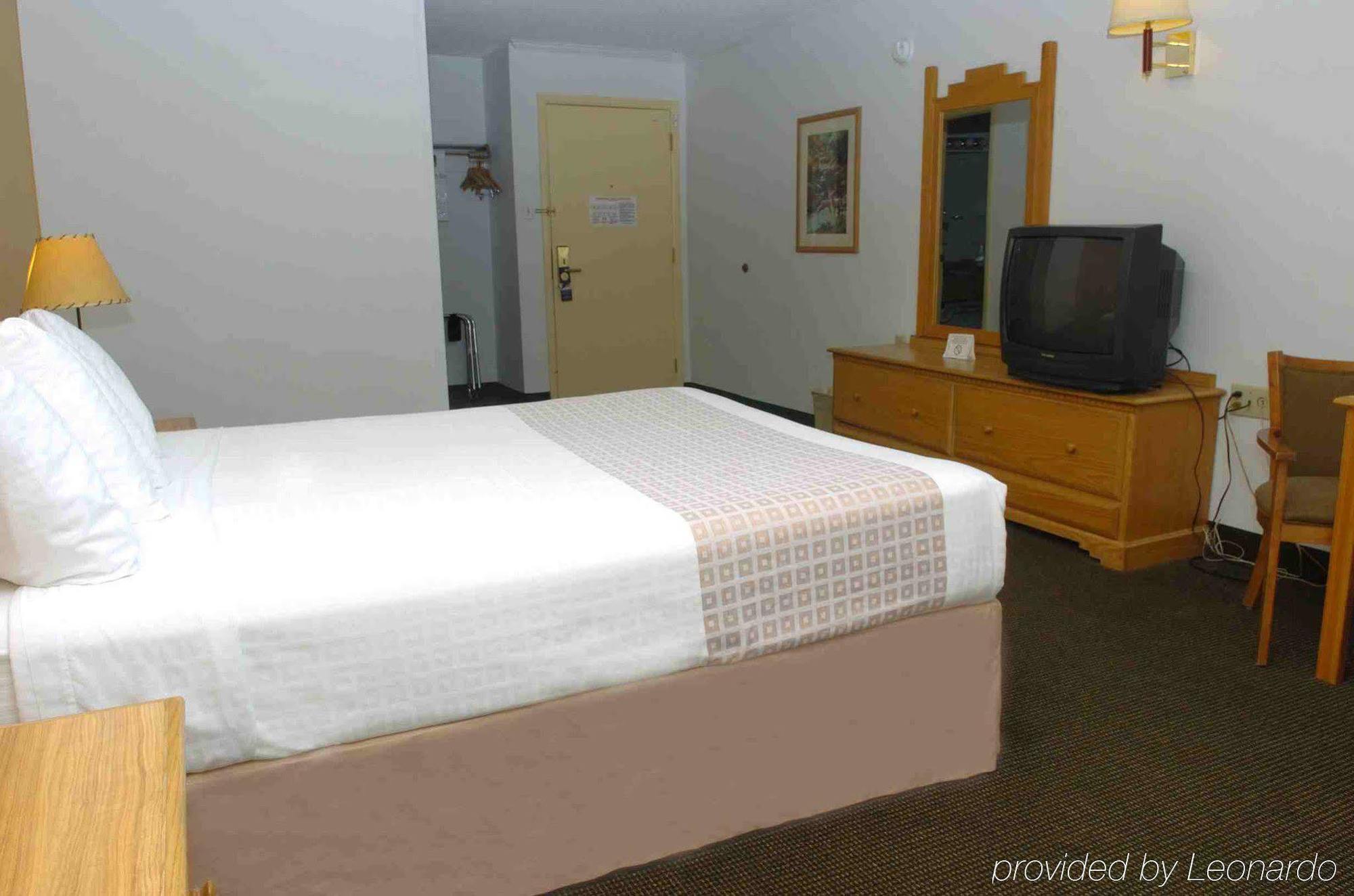 Yellowstone Pioneer Hotel