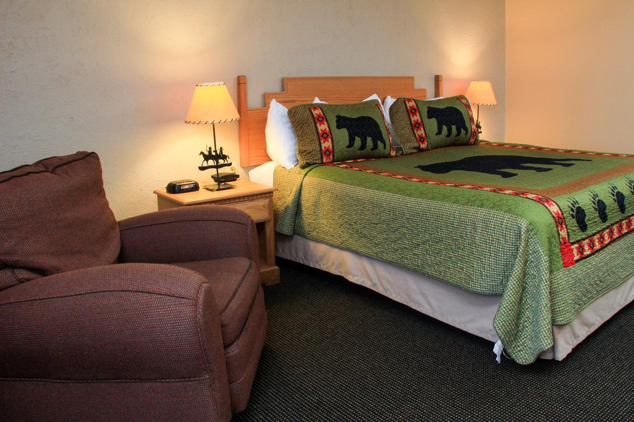 Hotel Yellowstone Pioneer